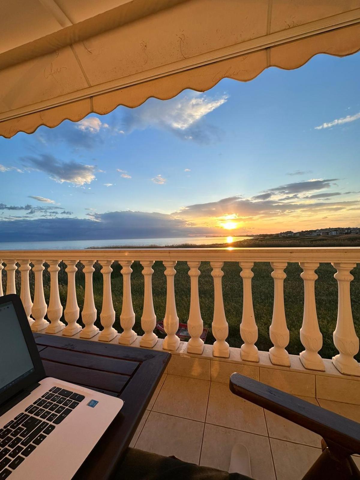 Dimar1 Seaside Apartment Paralia Dionysiou Bagian luar foto