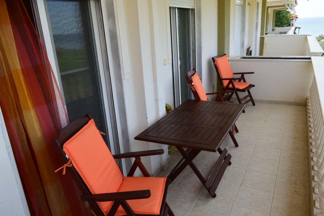Dimar1 Seaside Apartment Paralia Dionysiou Bagian luar foto