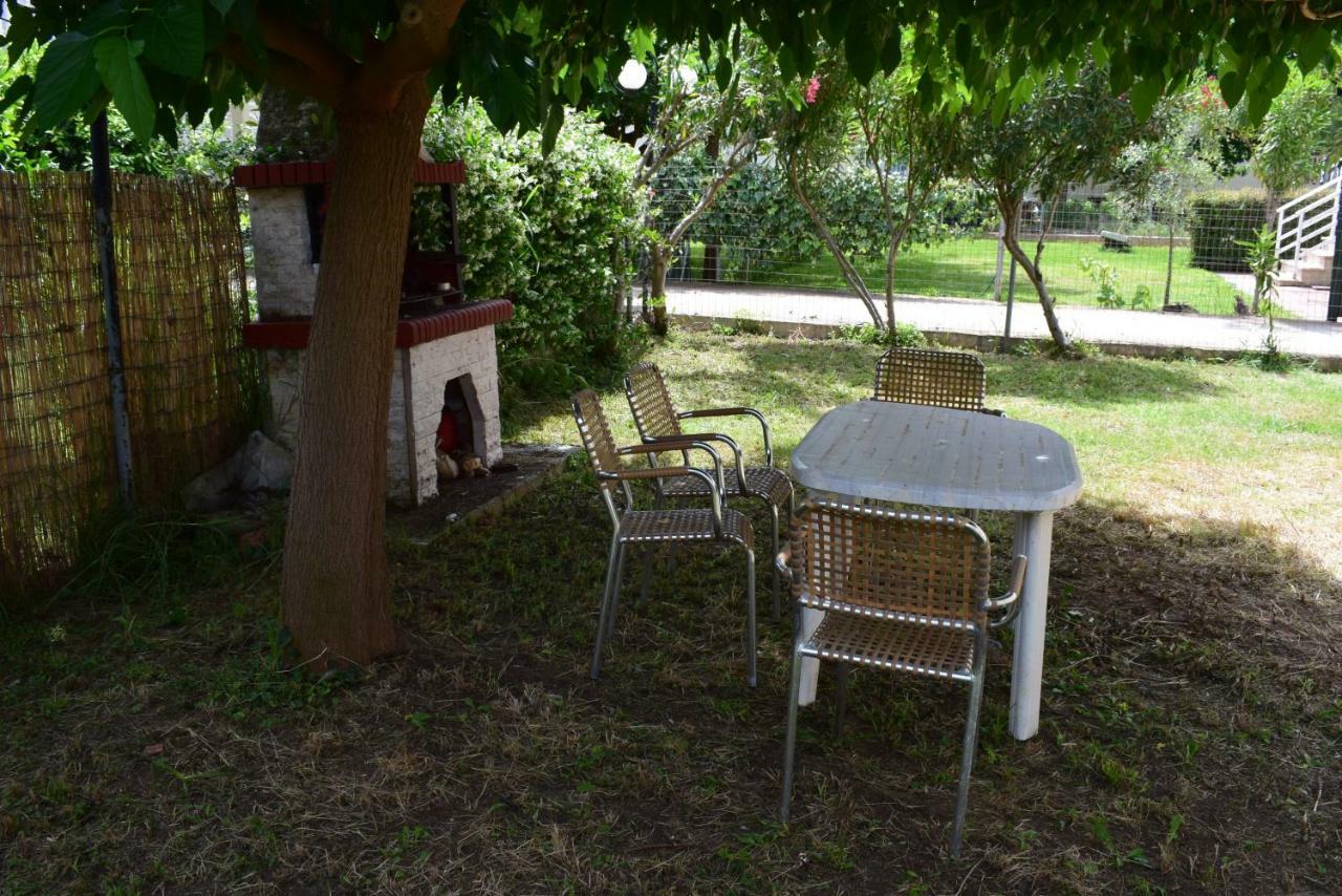 Dimar1 Seaside Apartment Paralia Dionysiou Bagian luar foto