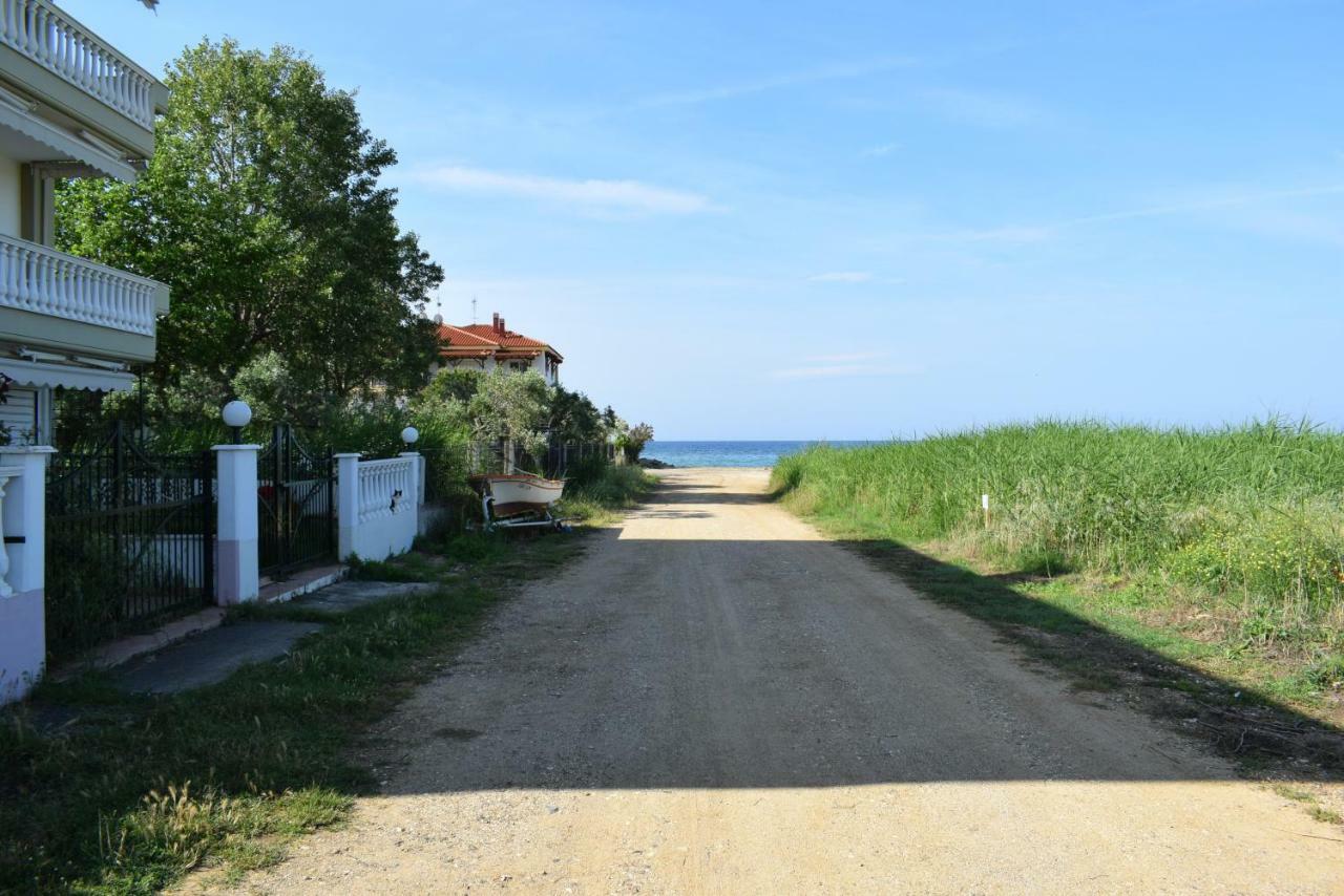 Dimar1 Seaside Apartment Paralia Dionysiou Bagian luar foto